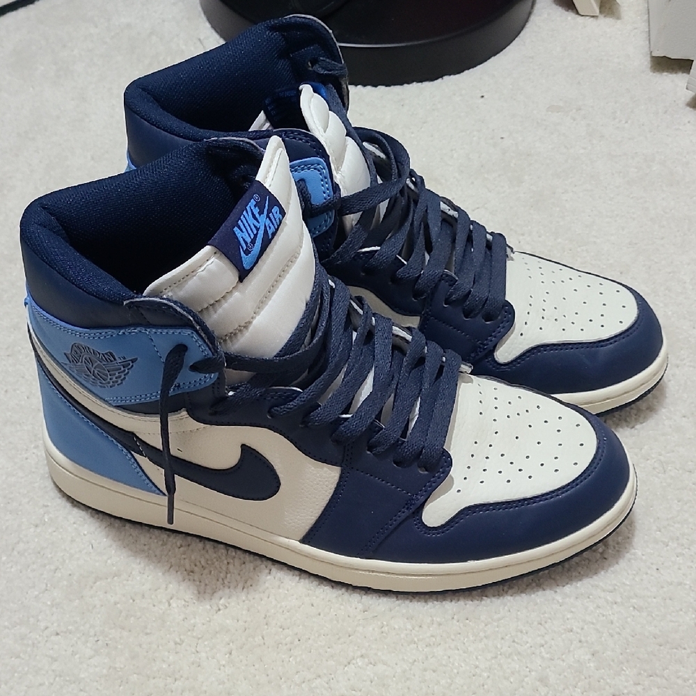 Nike Men's Navy and White High-Top Sneakers